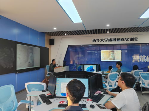 虛擬現(xiàn)實(shí)教學(xué)實(shí)訓(xùn)中心啟用，引領(lǐng)計(jì)算機(jī)與軟件工程教學(xué)改革新篇章