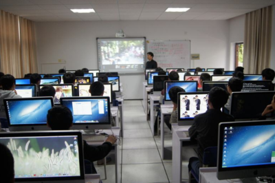 職校學(xué)計(jì)算機(jī) 前景分析及與專業(yè)學(xué)校的對(duì)比